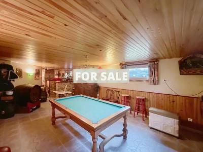 Detached House with Garden in Lovely Location