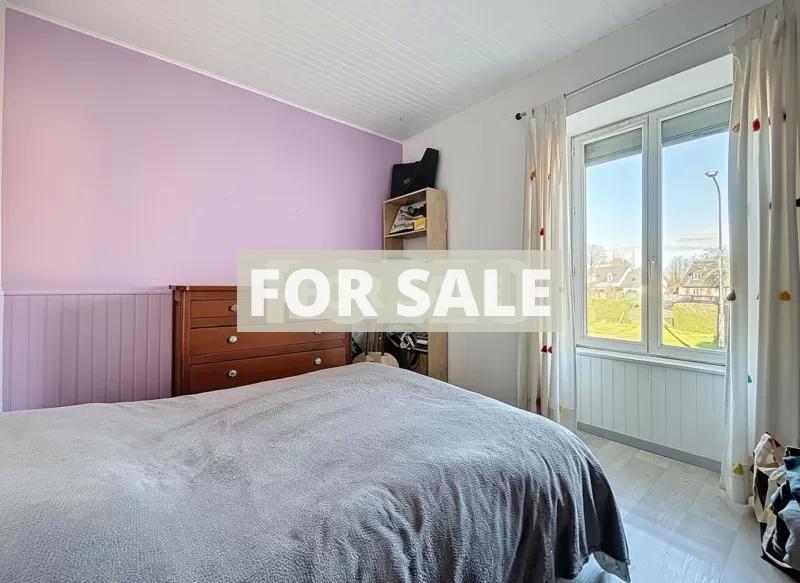 Traditional House with Garden