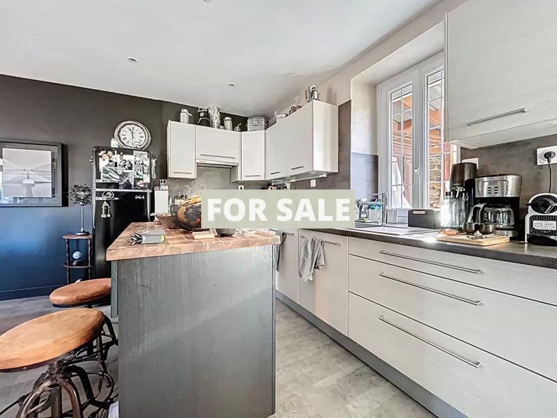 Traditional House with Garden