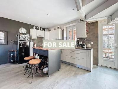 Traditional House with Garden