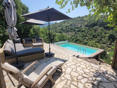 Superb Farmhouse, Terraced Plot with Pool