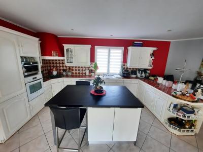 Pretty Detached Villa With Pool And Pretty Views