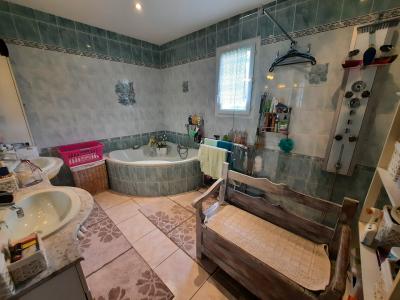 Pretty Detached Villa With Pool And Pretty Views