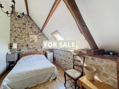 Detached Country House with Outbuilding and Land
