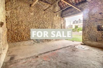 Barn to Renovate and Develop
