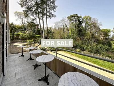Detached House with Garden and Open View