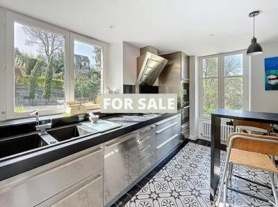 Detached House with Garden and Open View