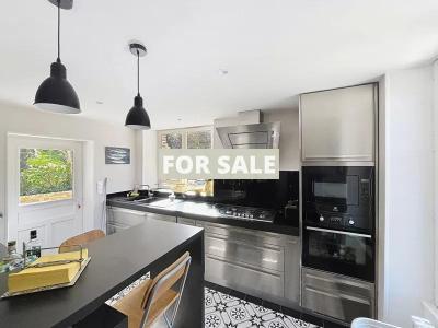 Detached House with Garden and Open View