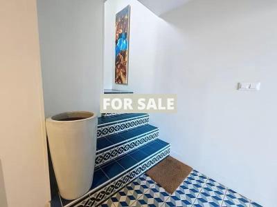Detached House with Garden and Open View