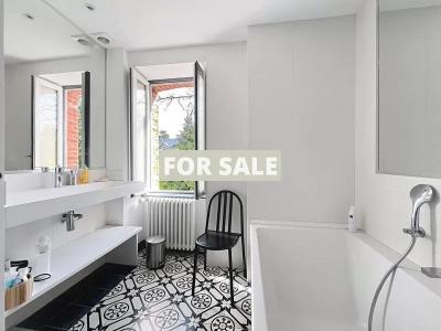 Detached House with Garden and Open View