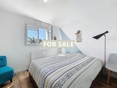 Contemporary House in Coastal Location