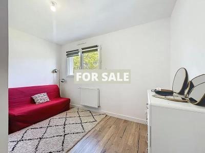 Contemporary House in Coastal Location