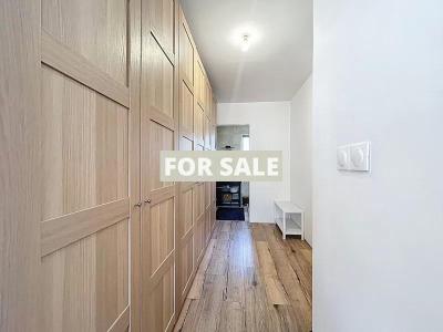 Contemporary House in Coastal Location