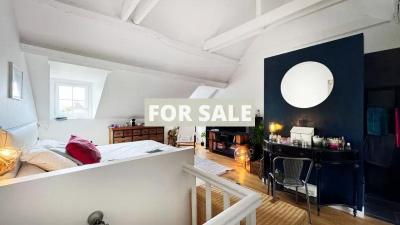 Elegant Property 200m From the Sea with Views