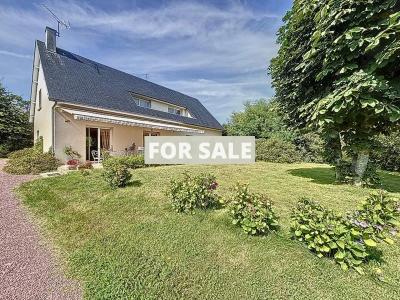 Detached House with Garden by the Coast