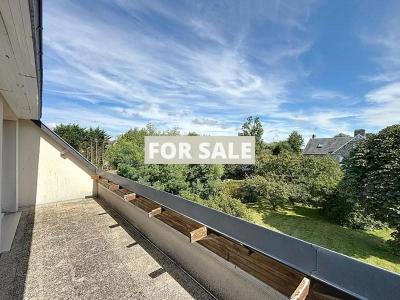 Detached House with Garden by the Coast