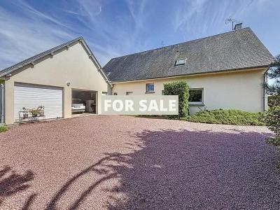 Detached House with Garden by the Coast