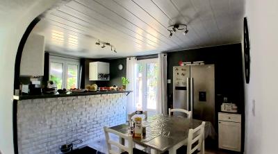 Delightful Detached House And Large Hangar on an Enclosed Plot