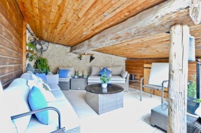 Renovated Former Bakery, Spacious Garage, Sunny Veranda