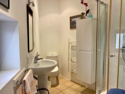 Renovated Former Bakery, Spacious Garage, Sunny Veranda