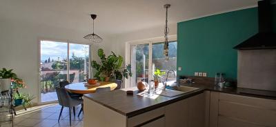 Charming Villa includes Main House and Guest Gite