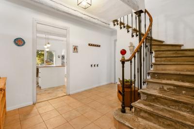 Late 18th Century Manor House with Pool and Views