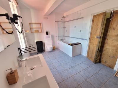 Late 18th Century Manor House with Pool and Views