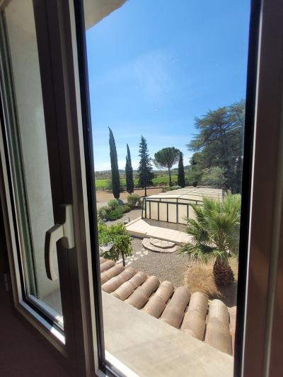 Beautiful Exceptional House in The Heart of The Vineyards