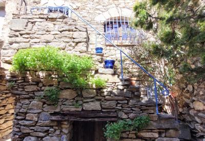 Lovely Cottage In a Wine-Growing Village, Sold Fully Furnished