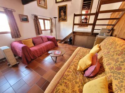 Lovely Cottage In a Wine-Growing Village, Sold Fully Furnished