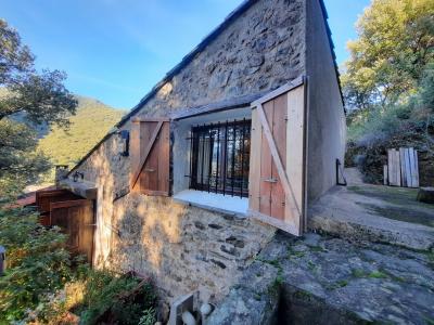 Charming Stone Barn, Garage And Lots of Garrigue Land