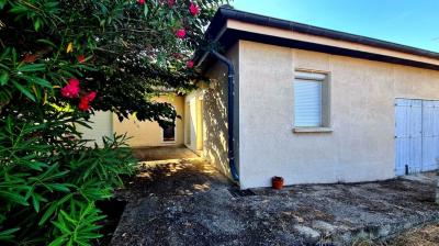 Single Storey Villa To Refresh With Garage