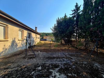 Single Storey Villa To Refresh With Garage