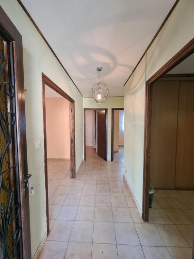 Single Storey Villa To Refresh With Garage