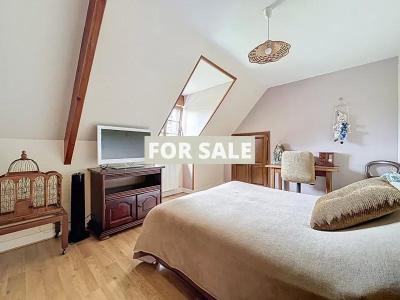 Detached Country House with Outbuilding