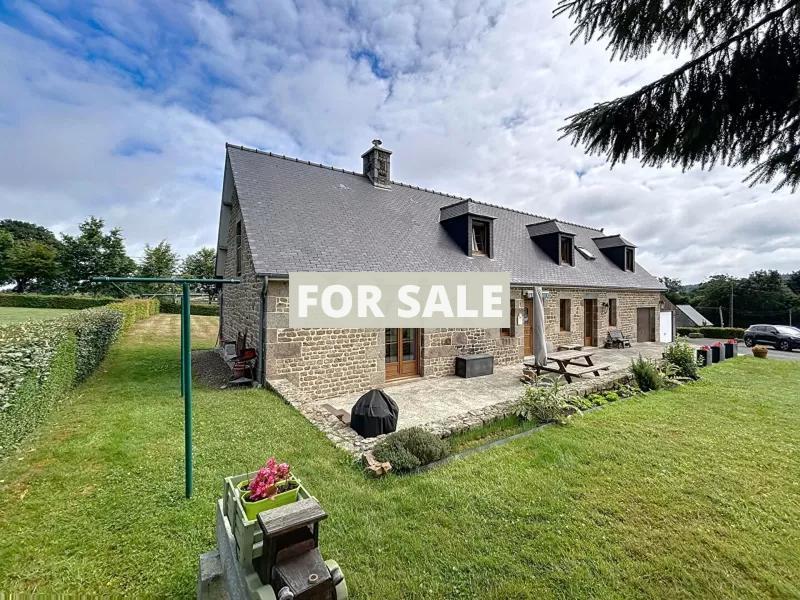 Detached Country House with Outbuilding
