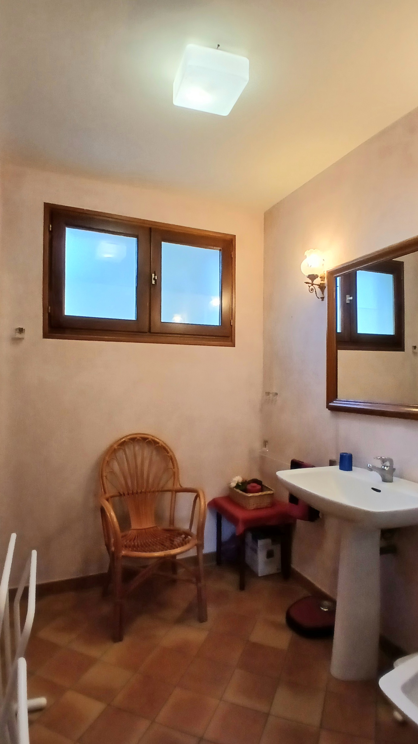 Detached House With Garage and Lovely Open View