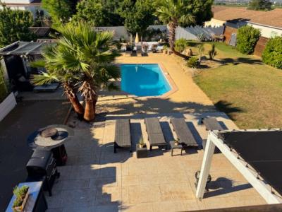 Stunning Villa With Independent Guest House & Pool