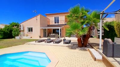 Stunning Villa With Independent Guest House & Pool