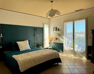 Stunning Villa With Independent Guest House & Pool
