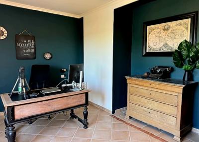 Stunning Villa With Independent Guest House & Pool