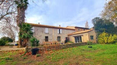 Former Wine Domain In The Heart Of The Vineyards
