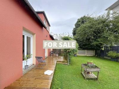 Delightful Traditional House with Garden