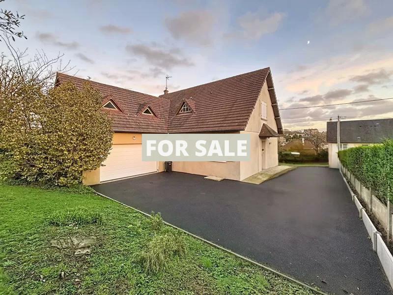 Detached House with Garden