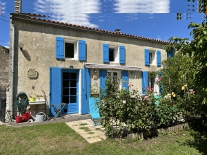 Detached Cottage with Landscaped Garden