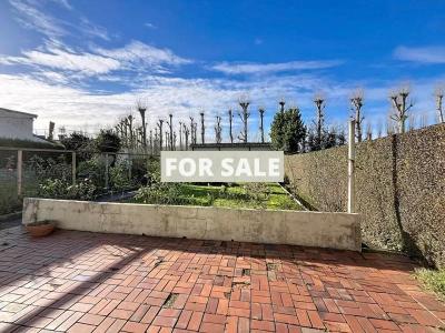 Detached House with Garden by the Coast