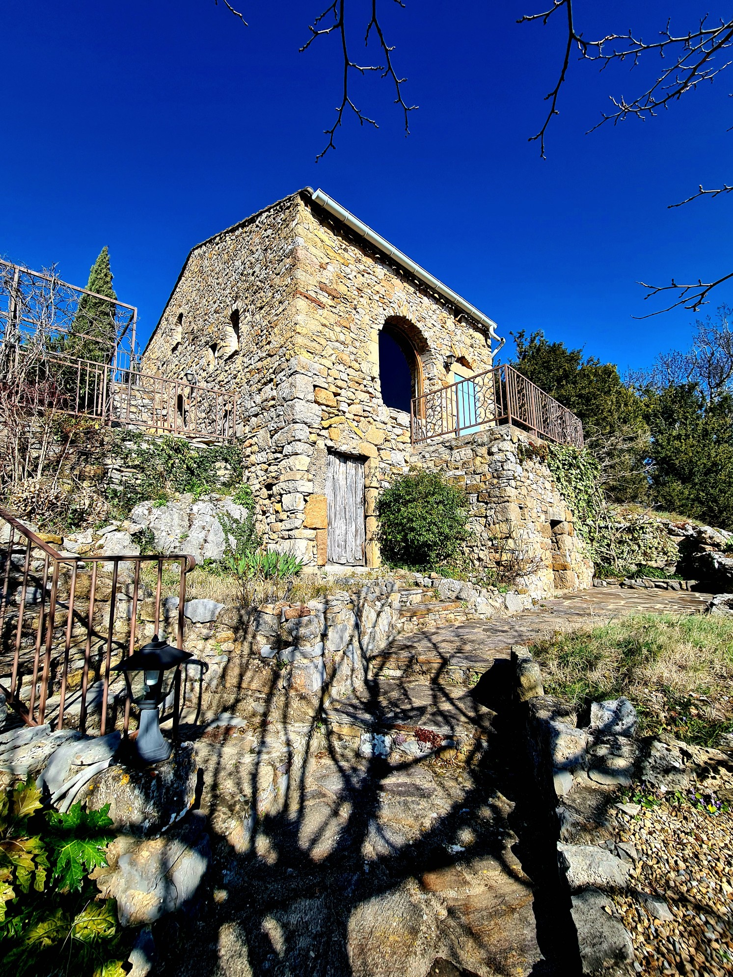 Main Photo of a 3 bedroom  House for sale
