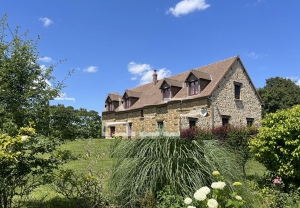 Architect Designed Country House with Landscaped Garden