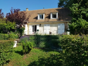 Detached House and a Guest Gite, Lovely Garden