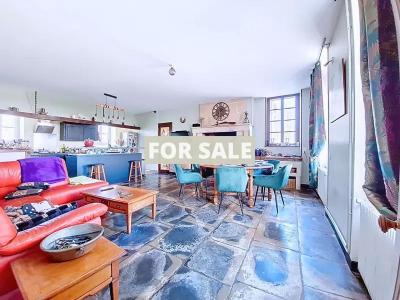 Contemporary Detached House with Indoor Pool